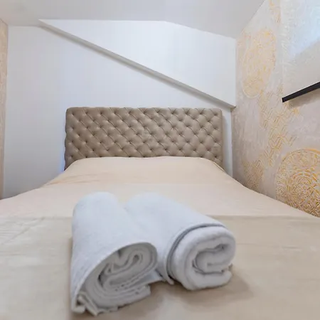 Aleksandrija Villa *